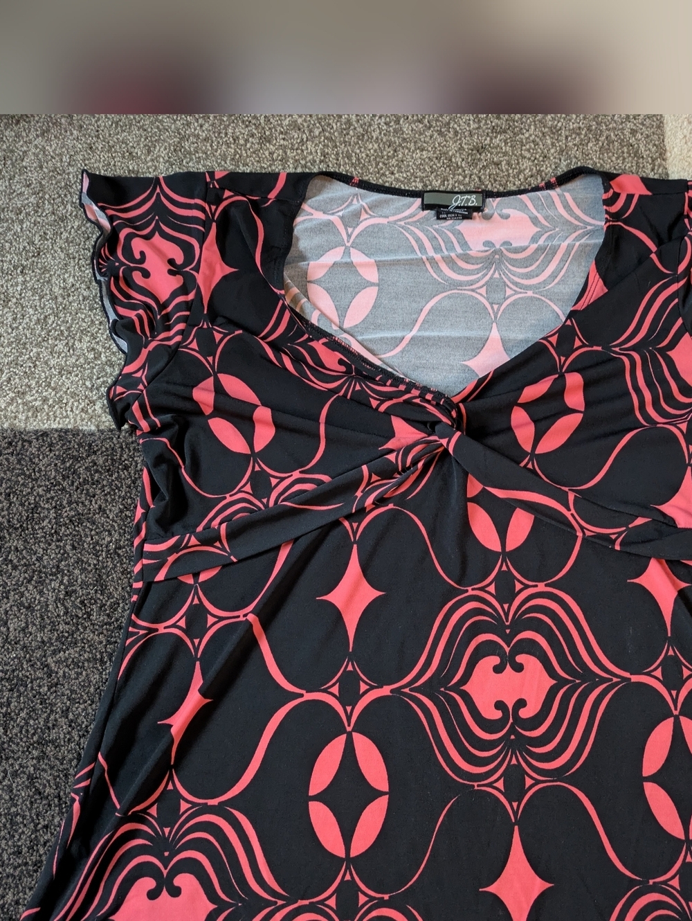 Black Pink Geometric Short Ruffle Sleeve V-Neck Blouse
